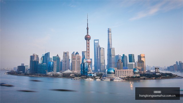 体育品牌电,竞联名,跨界新品引,香港赛马会,赛程安排,赛果查询,马匹资料,比赛分析